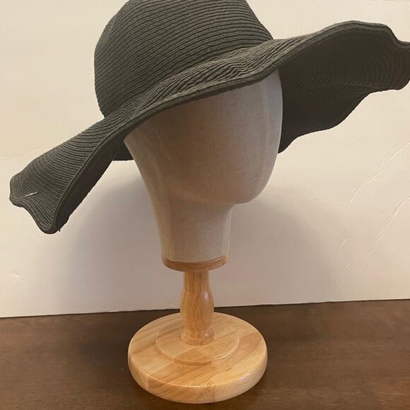 Peter Grimm black floppy hat - Picture 1 of 6